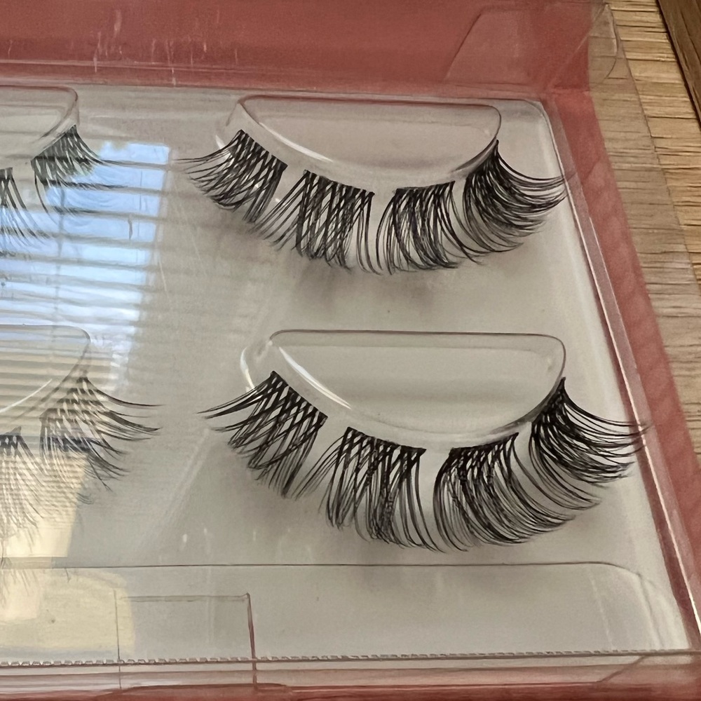 NEW Flutter Habit ‘The Sweetheart’ faux mink false eye lashes - Picture 4 of 4